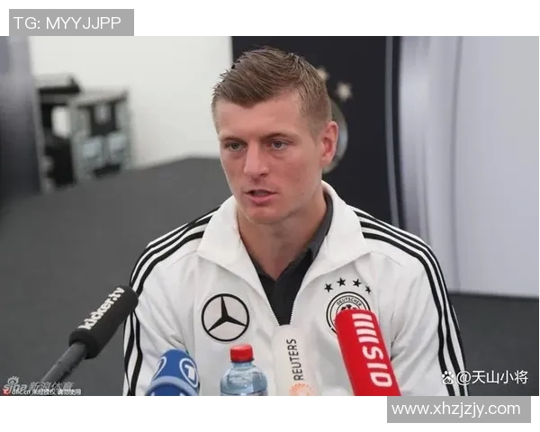 克罗斯：从中场大师到足球战术革新的引领者之路